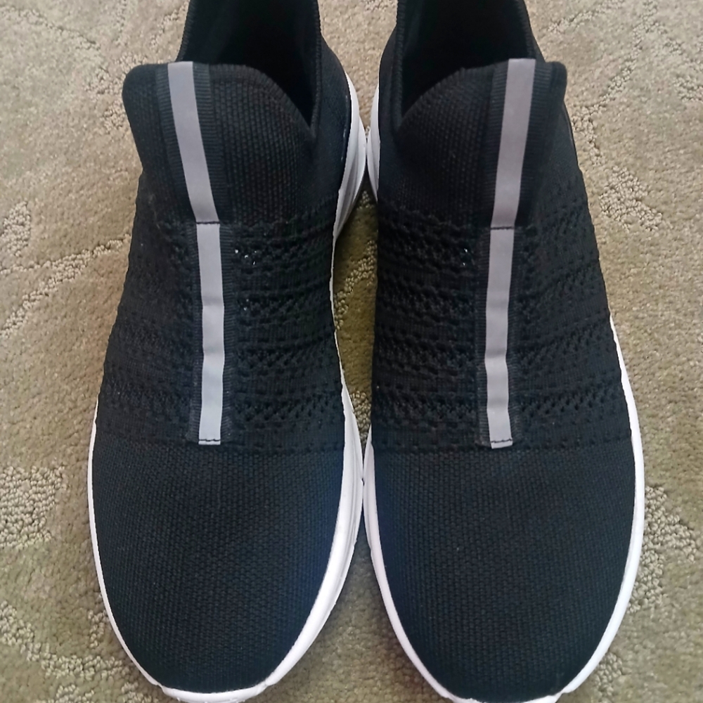 URBAN SPORT sneaker by J/SLIDES (used)